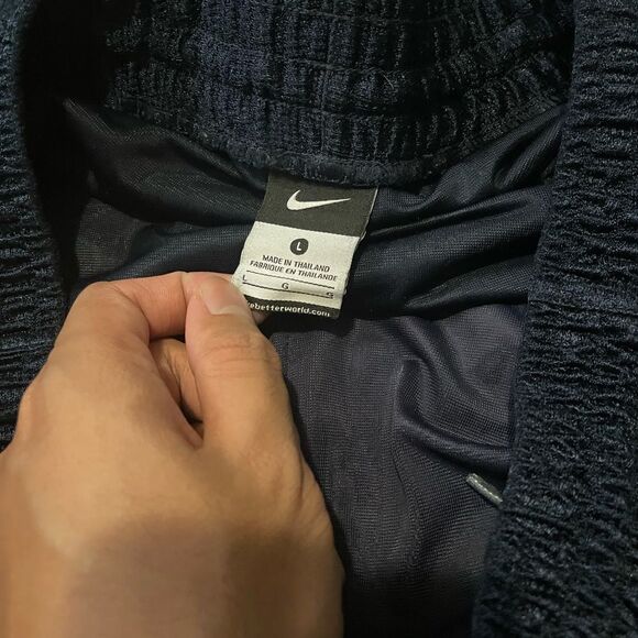 Vintage Nike Basketball Shorts - Picture 4 of 4